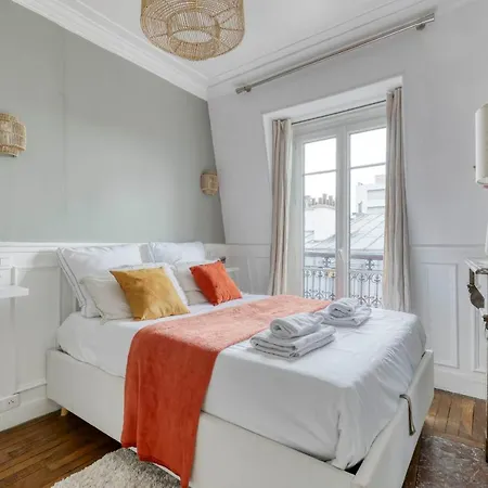 Nice And Authentic 2 Flat - Heart Of 11 Apartament Paryż
