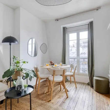 Nice And Authentic 2 Flat - Heart Of 11 Апартаменты Париж