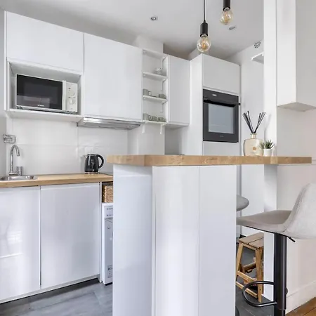 Nice And Authentic 2 Flat - Heart Of 11 *