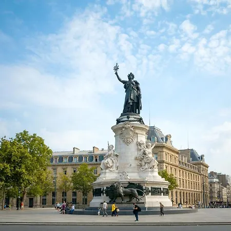 Nice And Authentic 2 Flat - Heart Of 11 *