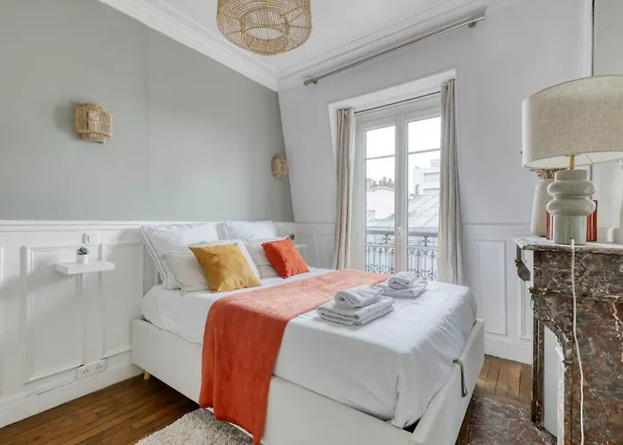 Nice And Authentic 2 Flat - Heart Of 11 アパート パリ