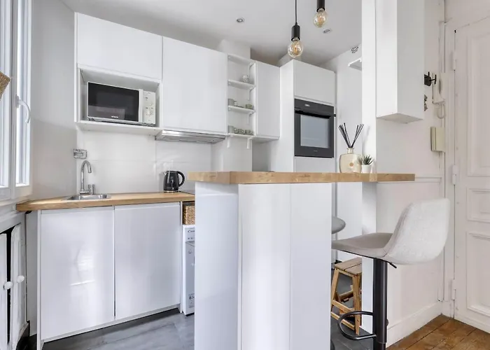 Nice And Authentic 2 Flat - Heart Of 11 *