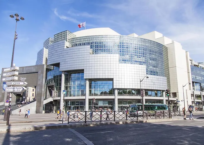 Nice And Authentic 2 Flat - Heart Of 11 パリ