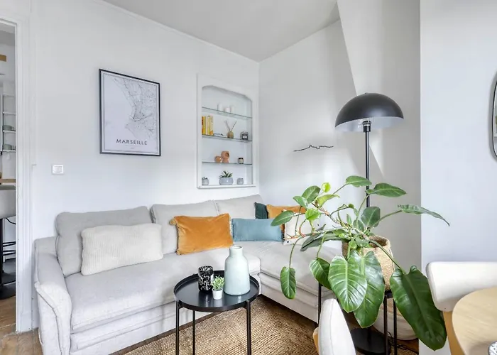 Nice And Authentic 2 Flat - Heart Of 11