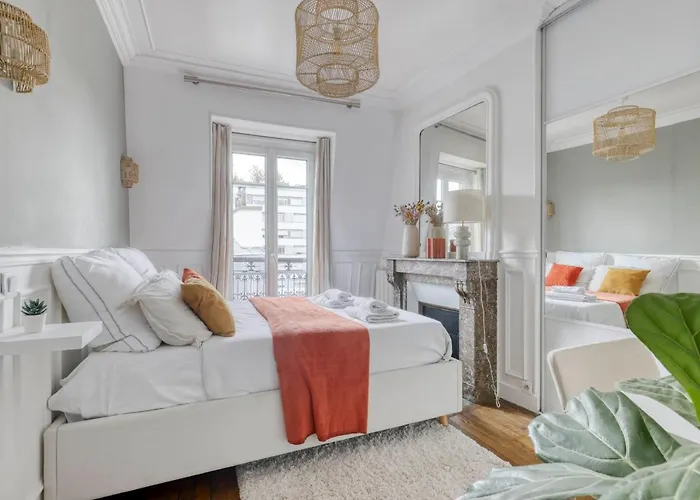 Nice And Authentic 2 Flat - Heart Of 11 * パリ