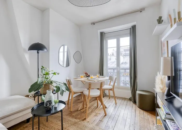 Nice And Authentic 2 Flat - Heart Of 11 アパート パリ