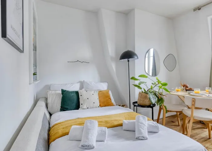 Nice And Authentic 2 Flat - Heart Of 11 アパート *